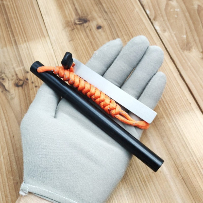Magnesium Fire Starter - Explorer Magnesium Ferro Rod Fire Starter