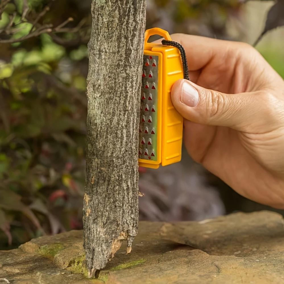 Outdoor Magnifying Glass Card  - огляд і ціна Fire Starting Kit